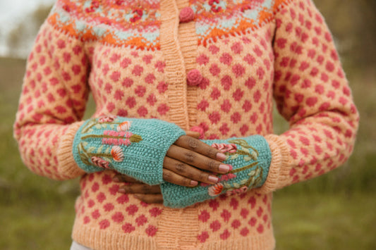 Meadow Handwarmer: The Ultimate Solution to Cold Fingers!